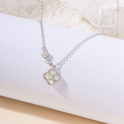 White Mother of Pearl Clover Necklace